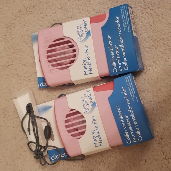 O2Cool Misting Necklace Fan in Pink takes 2 AAA Batteries not included - Picture 2 of 6